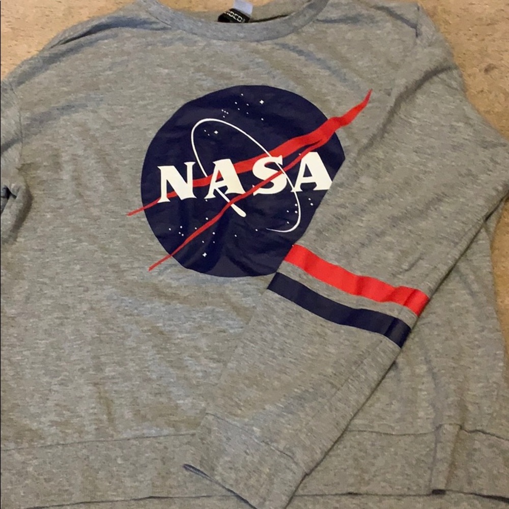 Grey nasa T-shirt